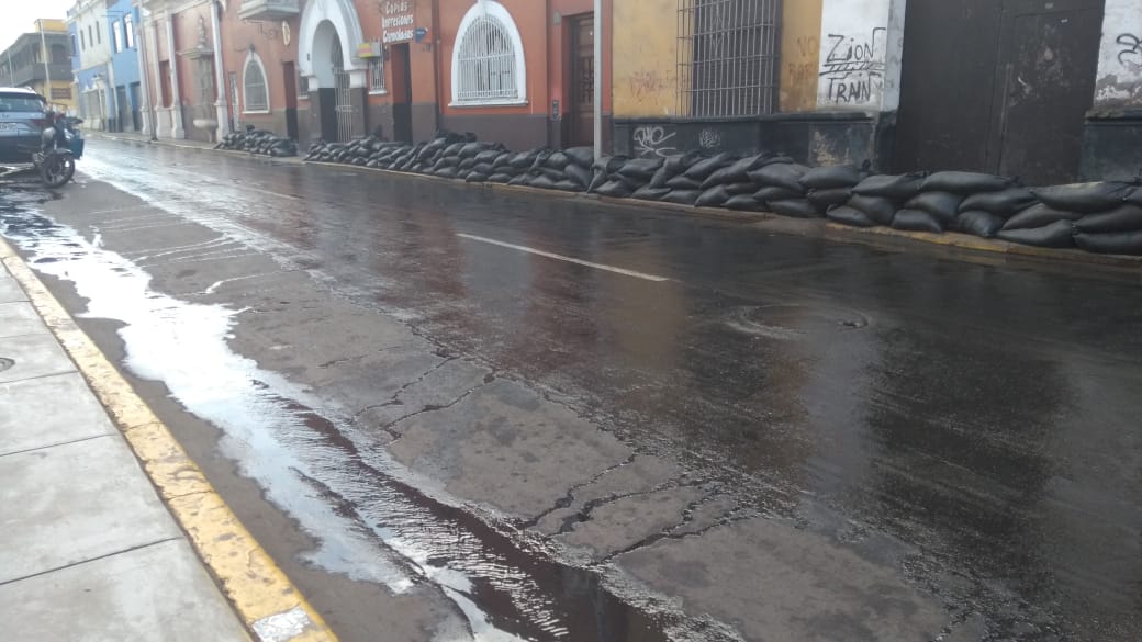 Trujillo: Denuncian presunta sobrevaloració en sacos por la emergencia