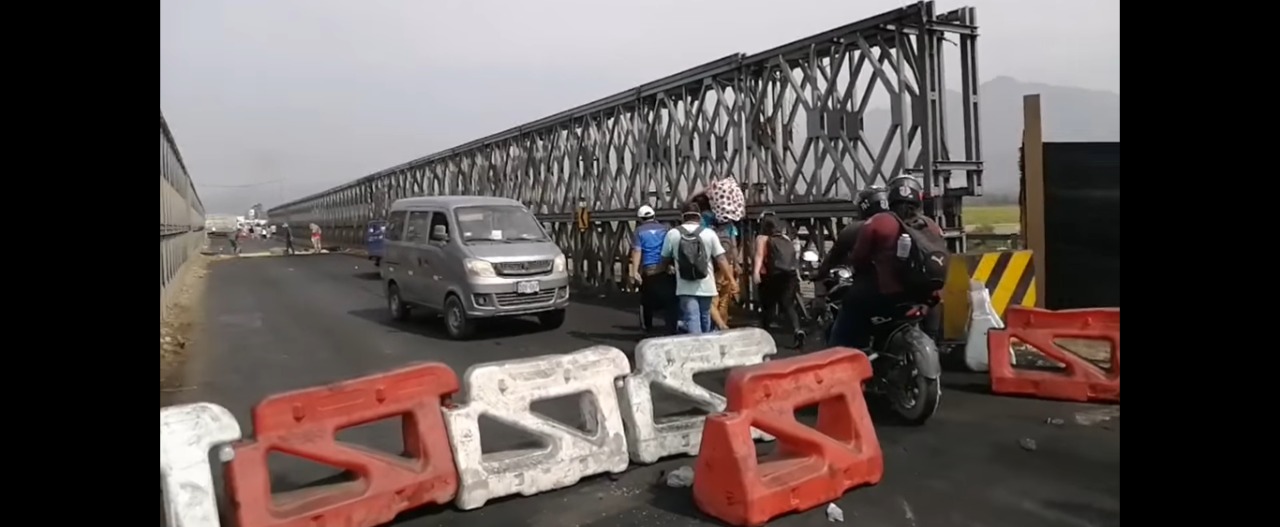 Virú: colectivos cobran precios excesivos para trasladar a pasajeros varados