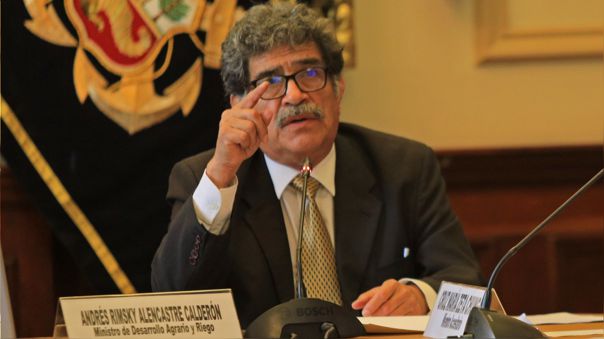 Ministro Agricultura asegura que antes del 11 de julio debe llegar al Perú el primer lote de urea 