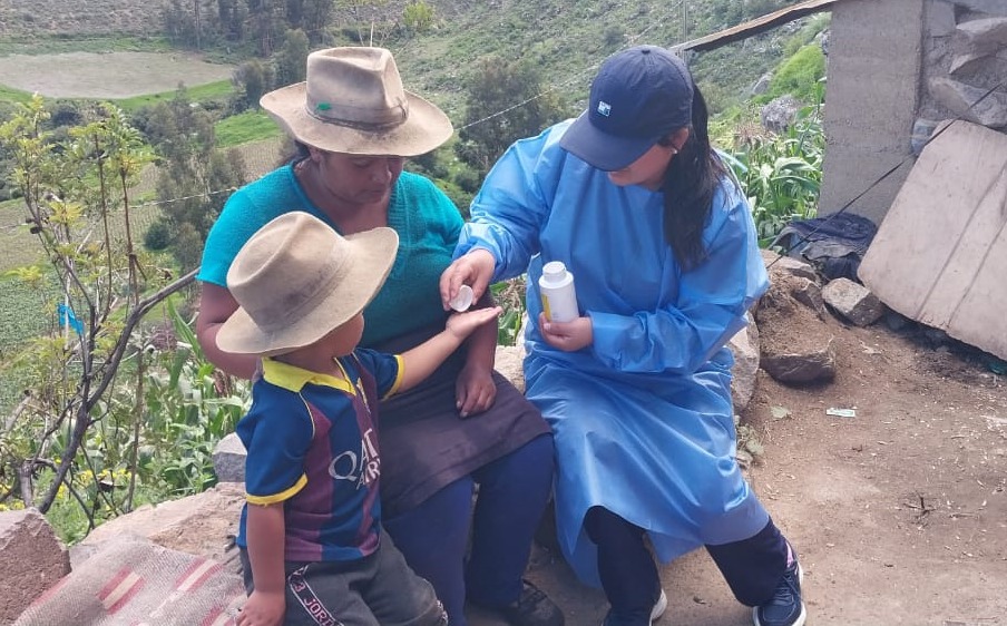 Campaña "Gánale a los parásitos" es un éxito en Santiago de Chuco