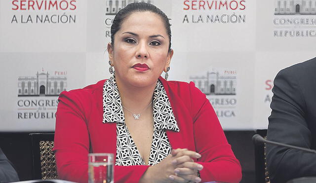 Digna Calle regresaría recién en setiembre