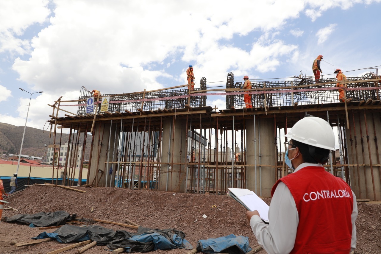 Contraloría capacitará a funcionarios para contribuir a destrabar más del 55% de obras paralizadas del país