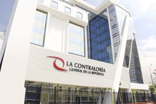 Contraloría: Solo 55 % de entidades públicas han transparentado consultorías