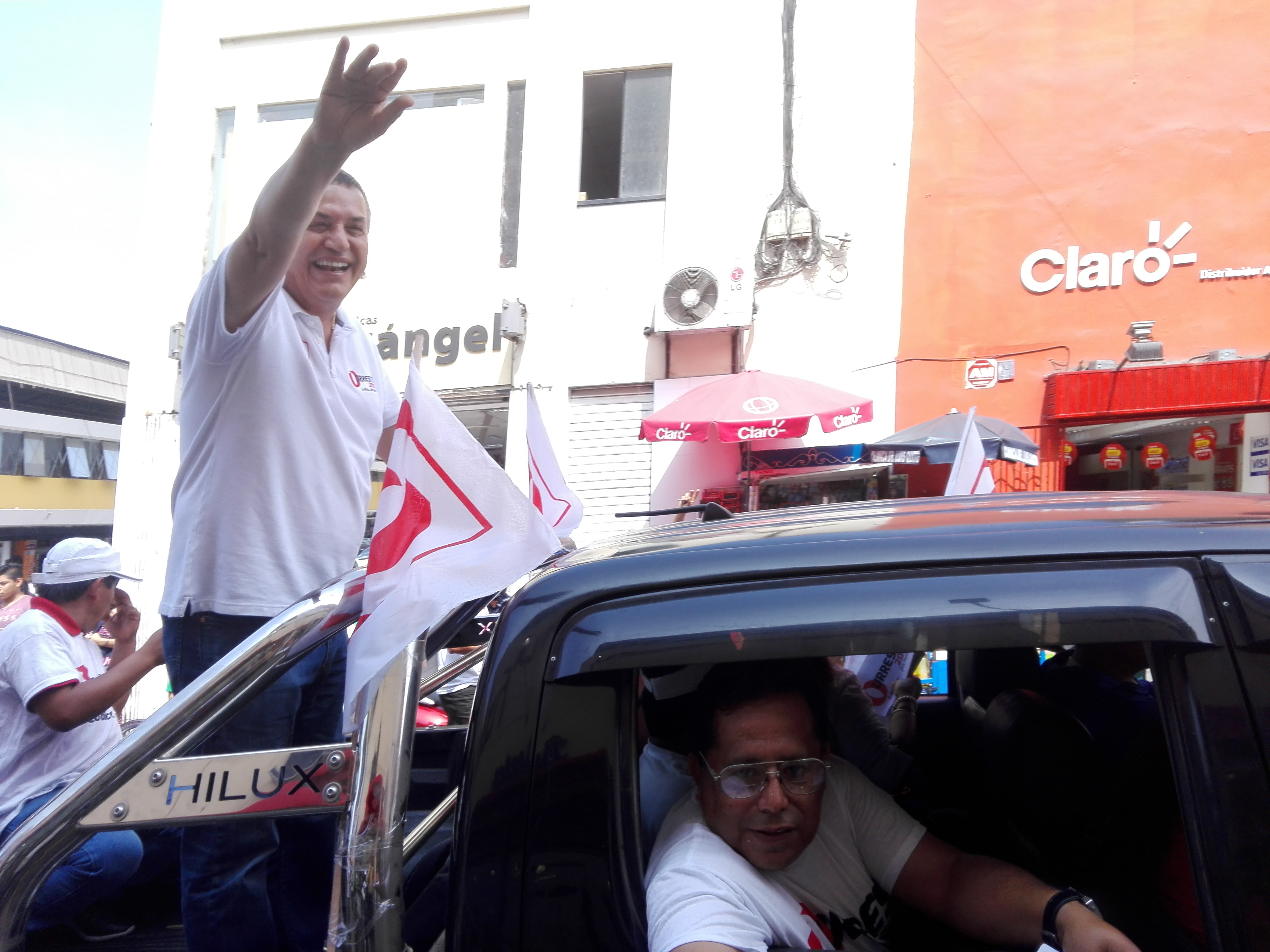 Daniel Urresti promete trasladar cárceles al desierto