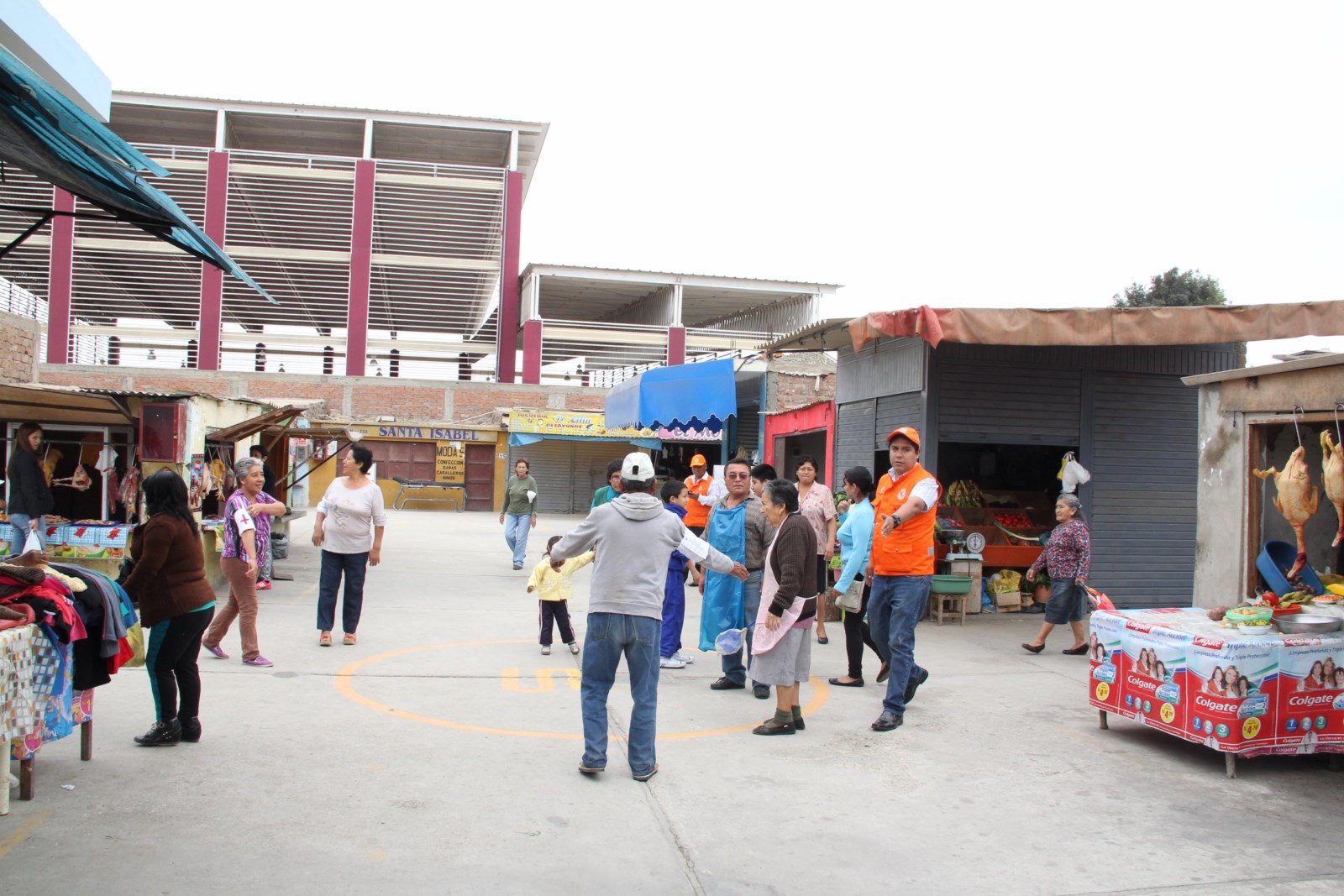 Realizan simulacros de sismo en mercados de Trujillo