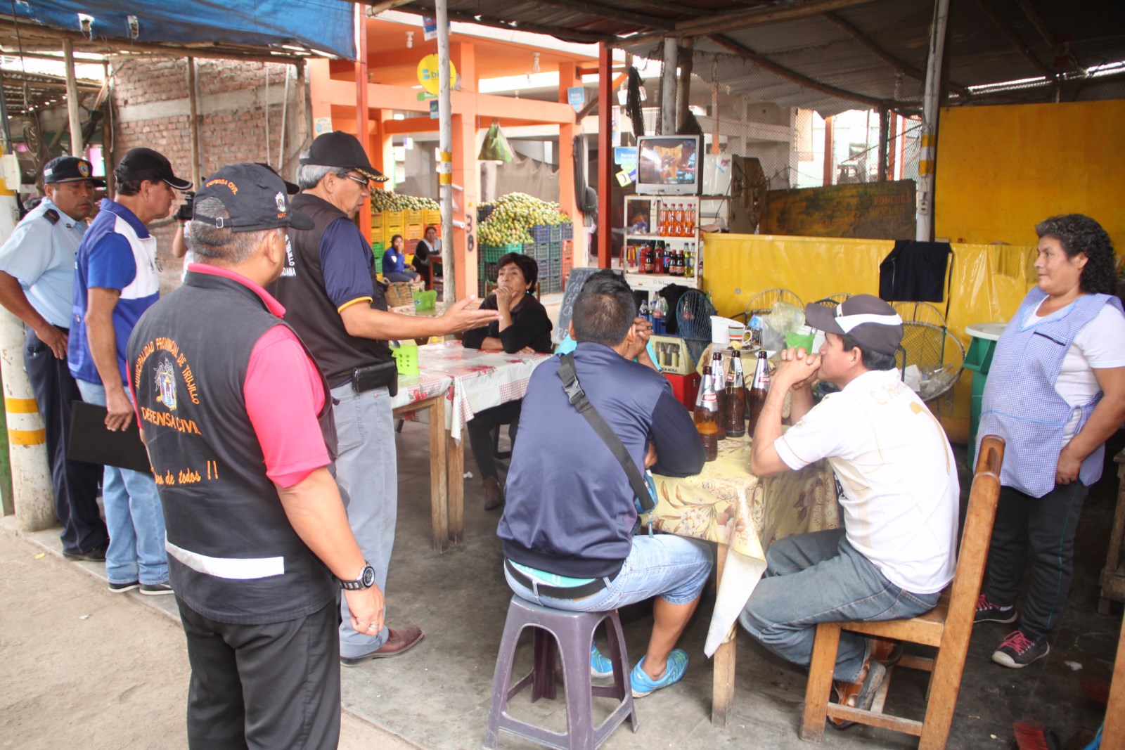 MPT sensibiliza a comerciantes de comida de los mercados