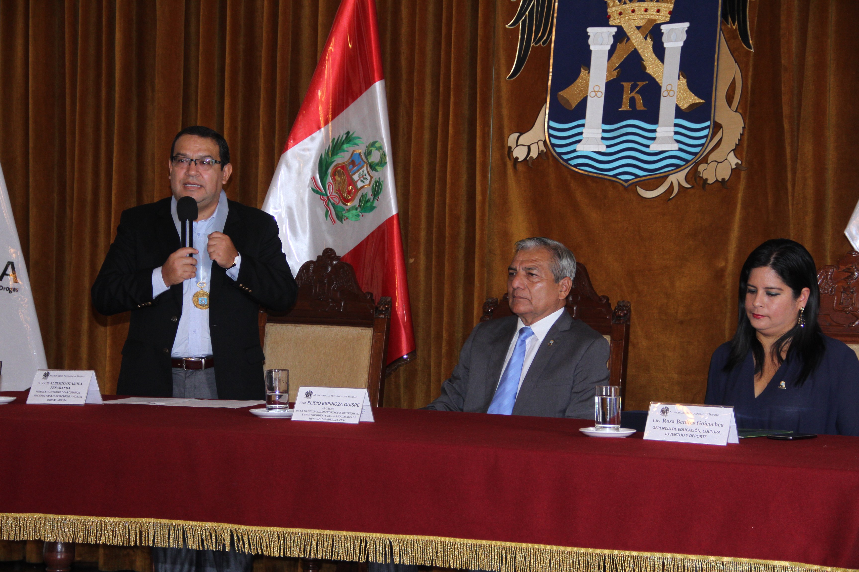 Devida dona 37 000 soles a municipio de Trujillo para trabajos de prevención antidrogas