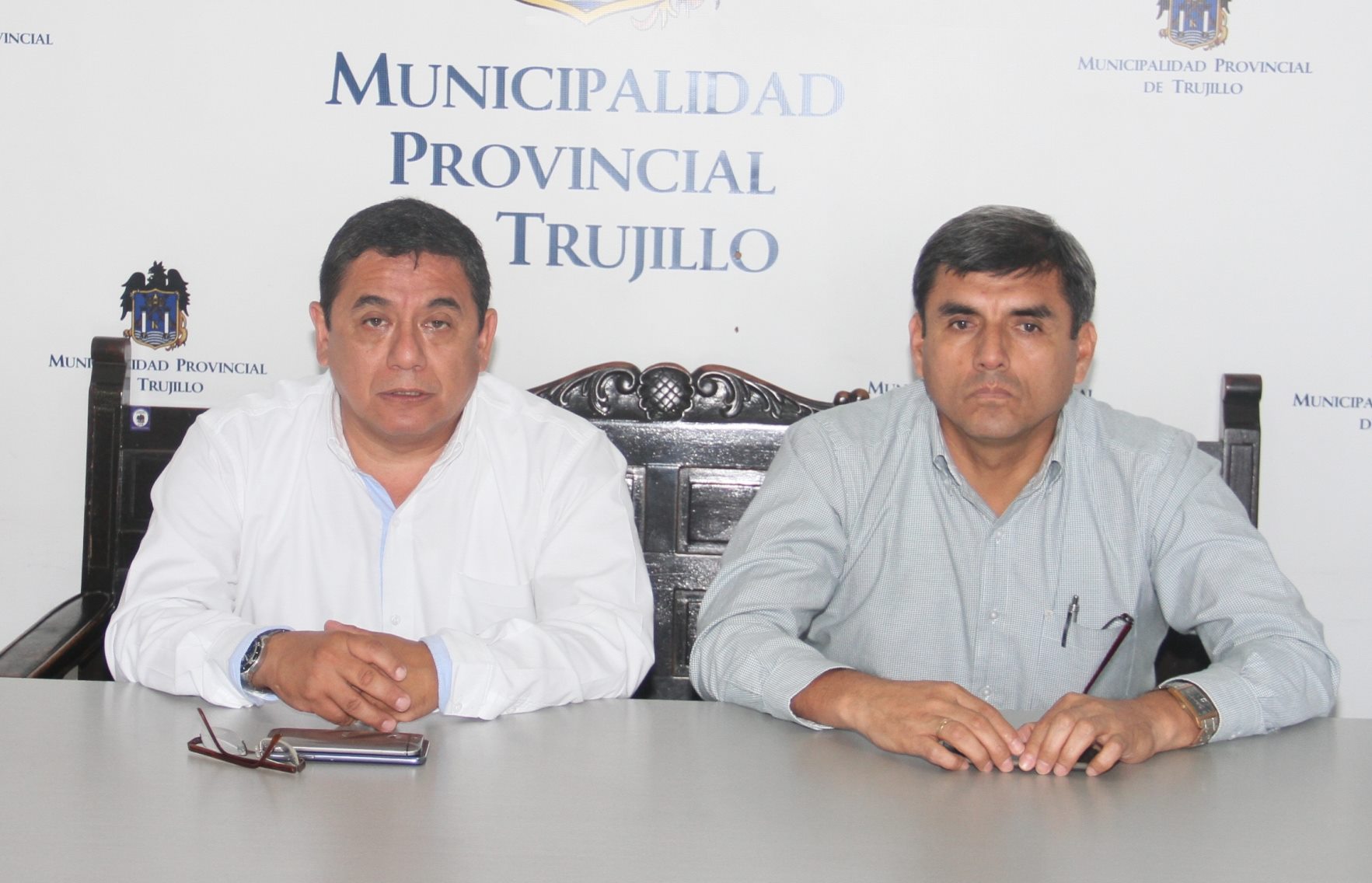 Colocarán bloques de cemento para frenar ambulantes en av. España 