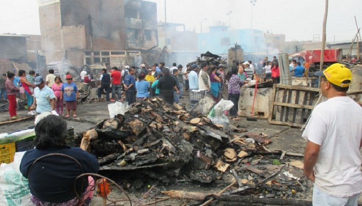 Daños por incendio en mercado La Hermelinda superarían los S/. 5 millones