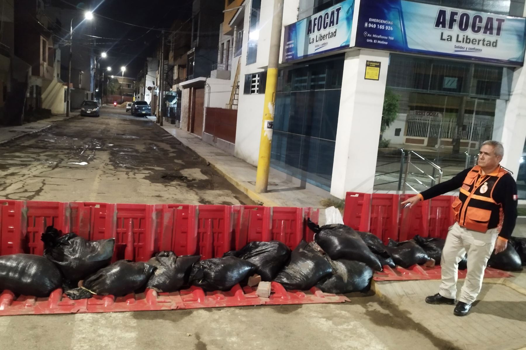 Sector Defensa despliega acciones de respuesta del Indeci y Ejército tras intensas lluvias