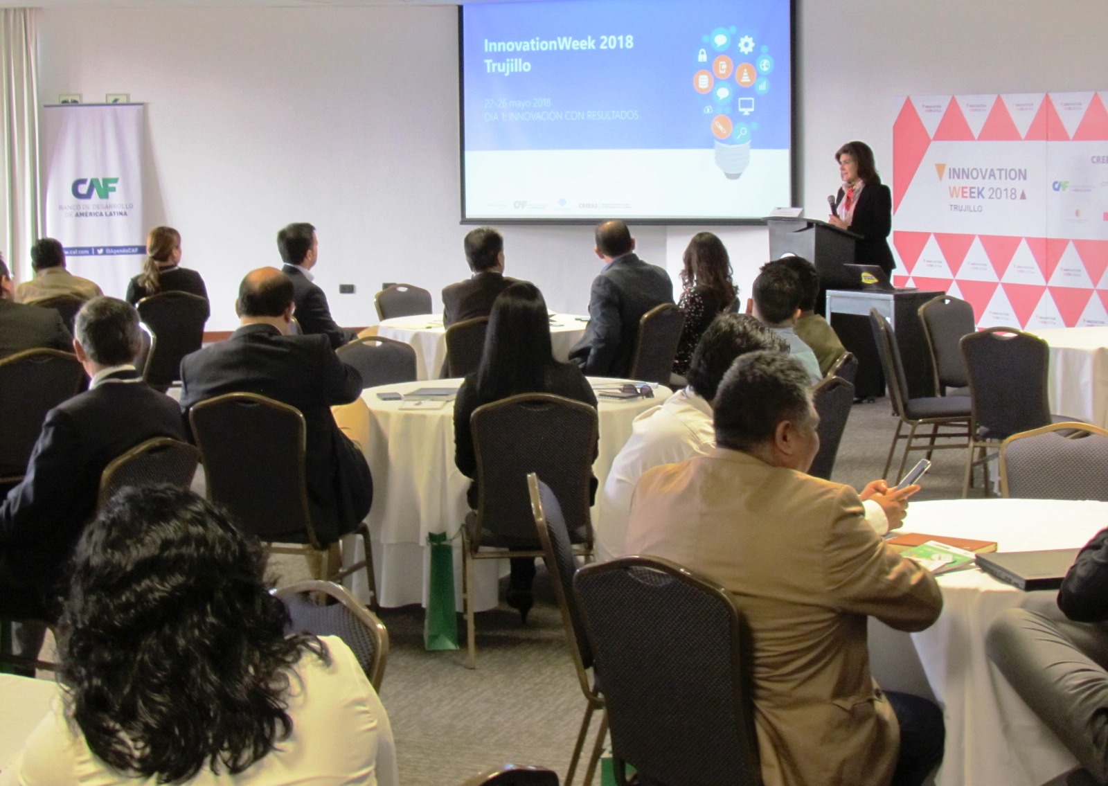 Trujillo: más de veinte organizaciones privadas se capacitan en el Innovation Week