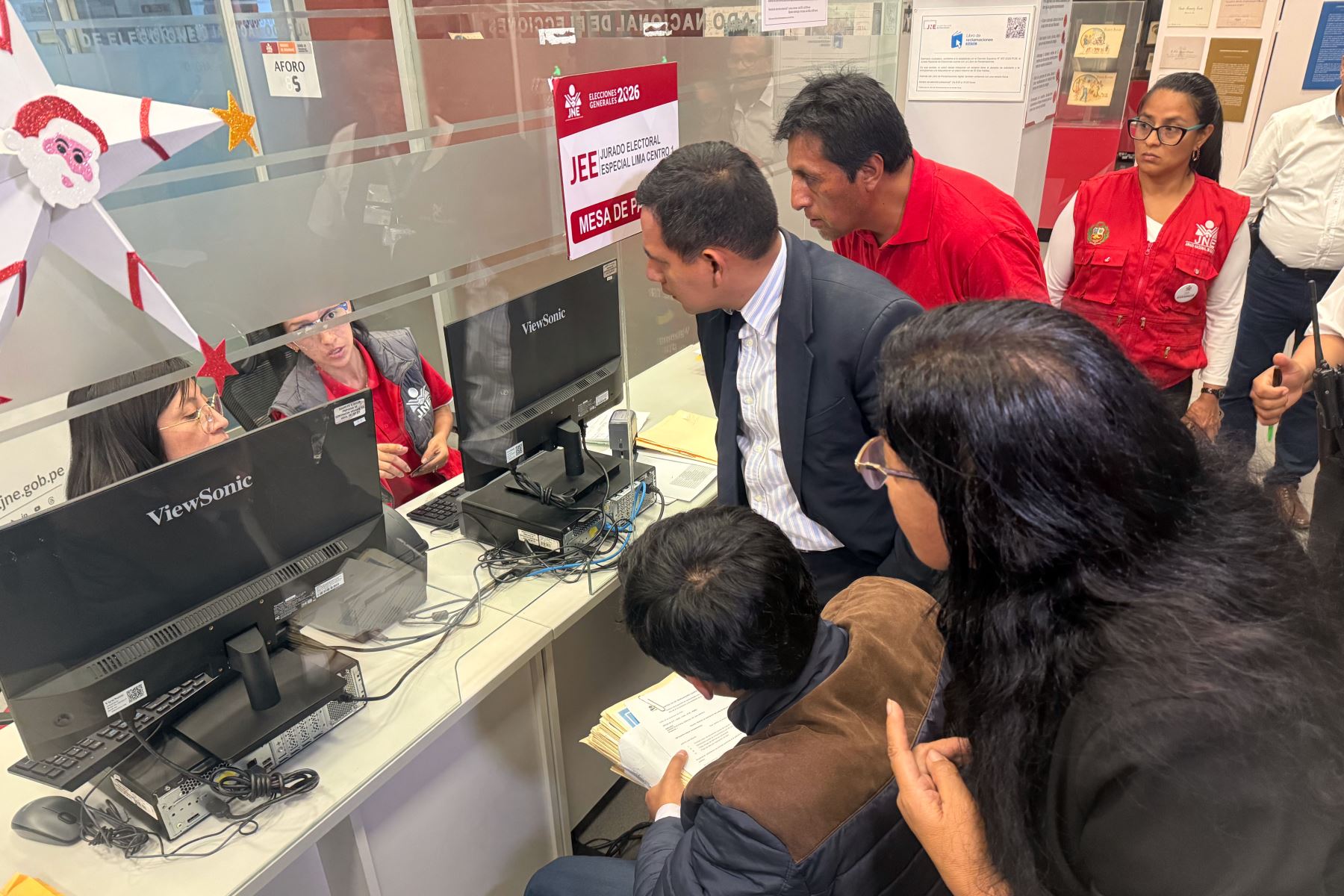 Admiten inscripción de 32 fórmulas presidenciales para las elecciones 2026