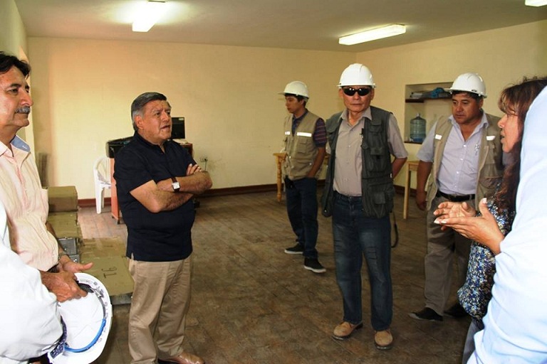 Acuña inspecciona trabajos para la futura Casa de la Identidad Regional