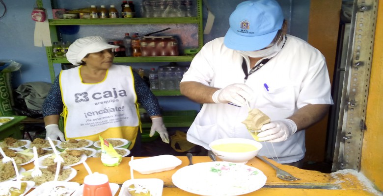 Trujillo: identifican que más del 61% de alimentos en quioscos de colegios no son aptos para consumo