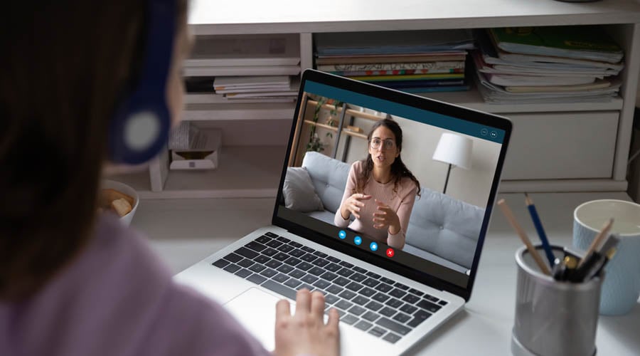  Conoce los beneficios del método e-learning en universidades de prestigio del país