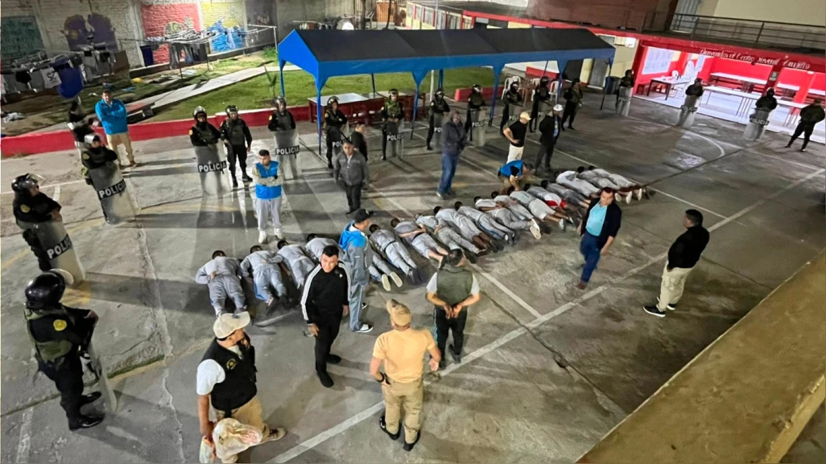 Trasladan a 30 internos del reclusorio juvenil por prevención de posible fuga en Trujillo