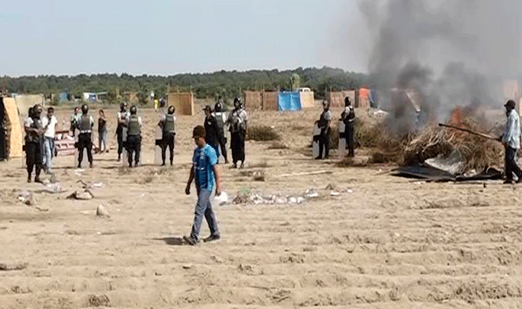 Desalojan a 200 familias que invadieron terreno del Ejército Peruano en Huanchaco