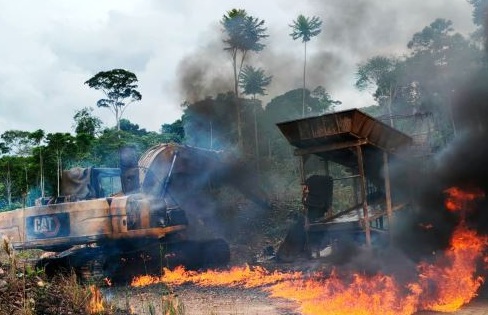 Perú y Ecuador se unen para enfrentar minería ilegal transfronteriza