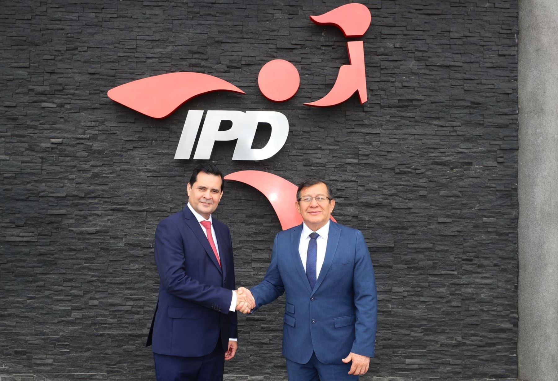 Presidente del Congreso y titular del IPD articulan acciones para promover el deporte en la población