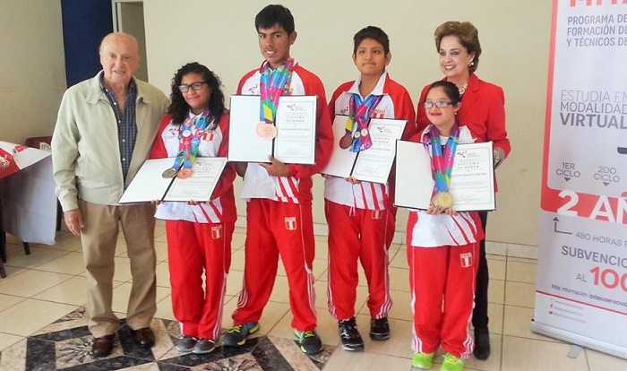 Deportistas liberteños que participaron en olimpiadas especiales reciben homenaje