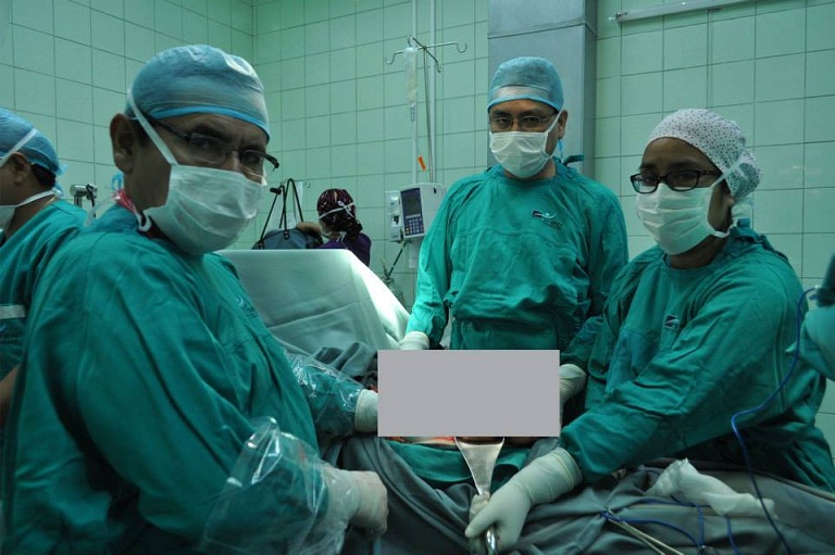 Cirujanos del IREN extraen tumor de más de 13 kilos a paciente asegurada del SIS