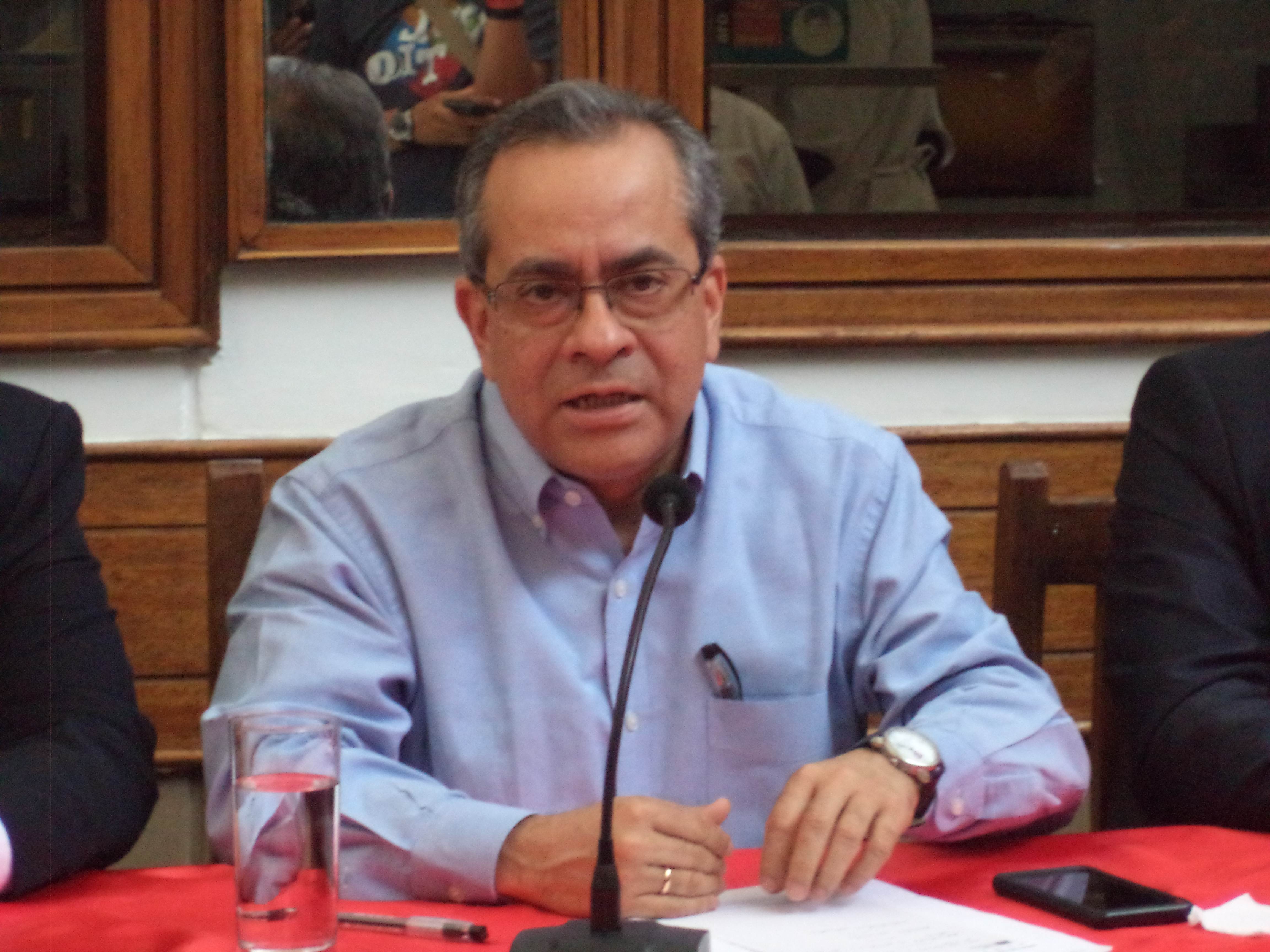 Ministro de Educación acepta que Ley Universitaria debe ser modificada