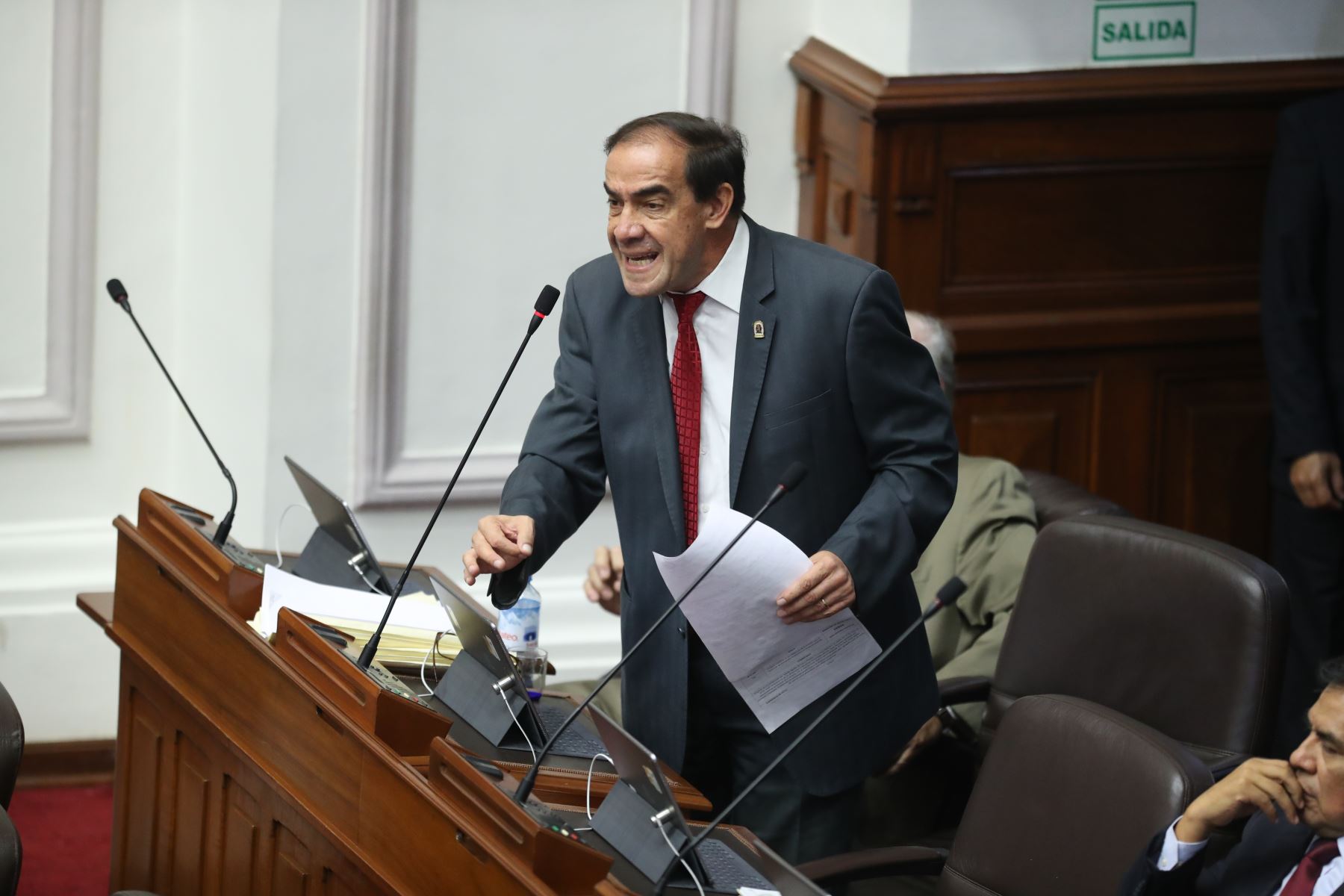Lescano: pleno del Congreso aprueba suspenderlo 120 días por acoso