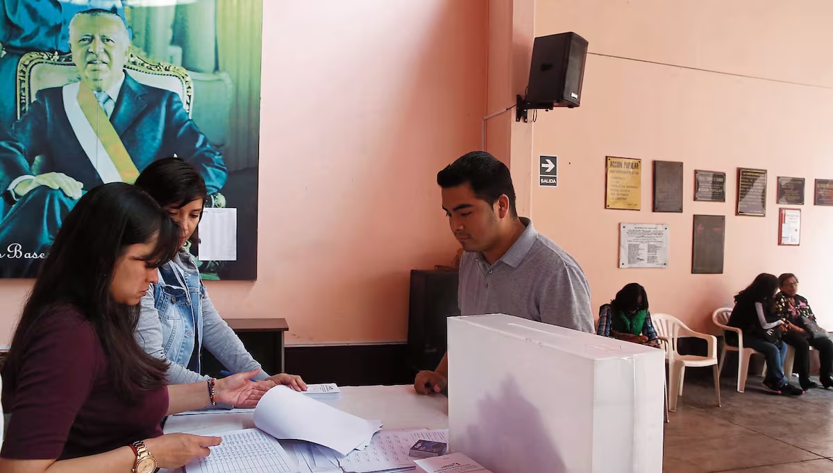 JNE publica reglamentos para actas observadas y recuento de votos en las elecciones 2026