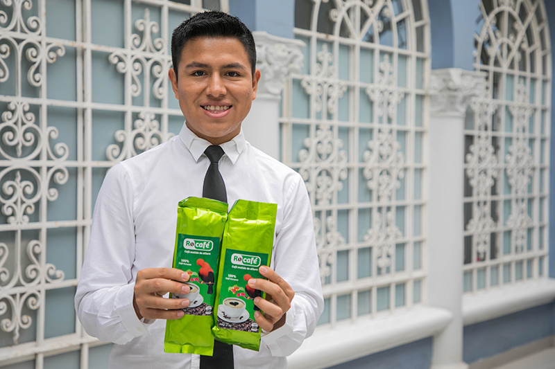 Talento de Beca 18 exporta café premium del Vraem a Italia y Australia