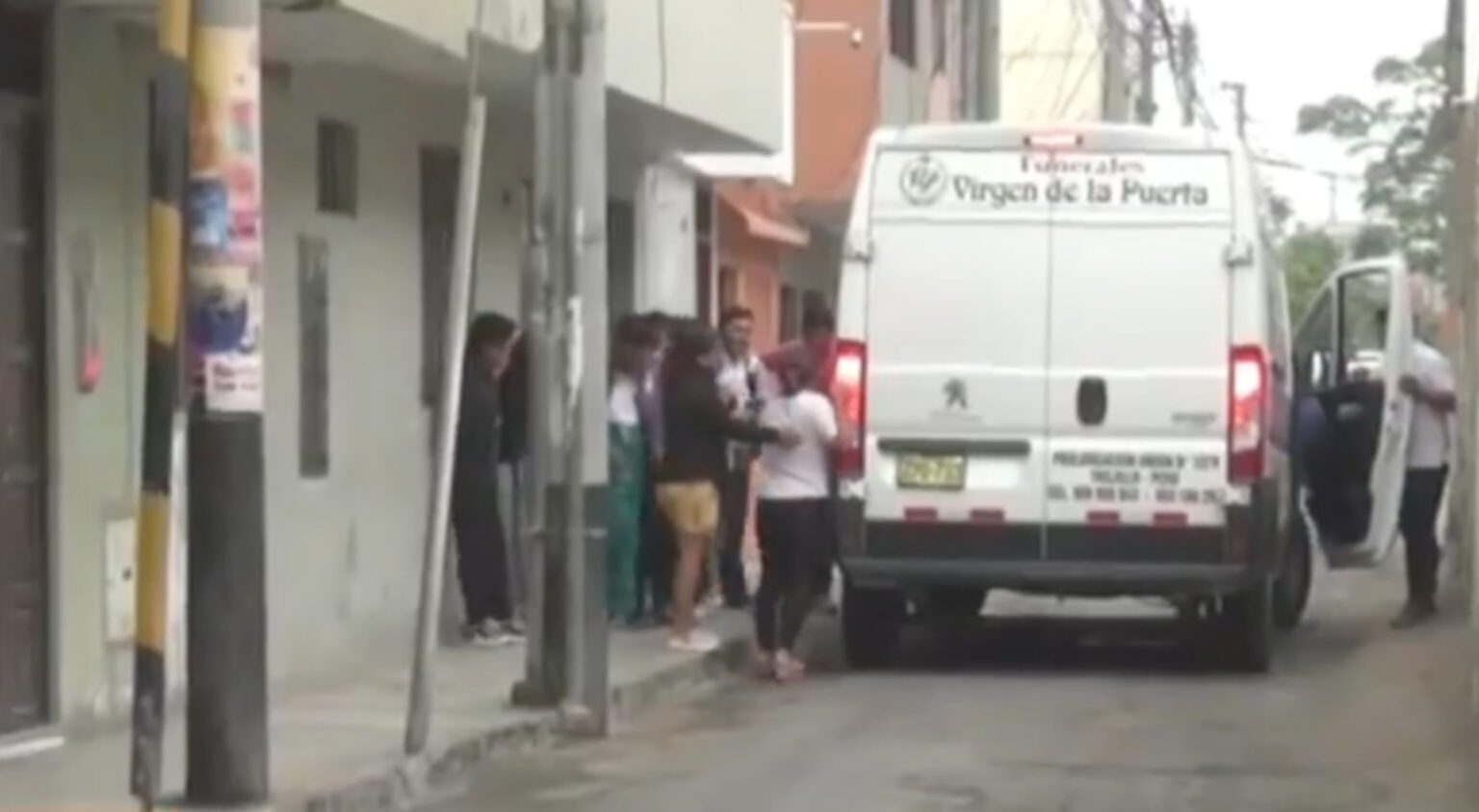 Asesinan a joven a balazos en la urbanización San Salvador