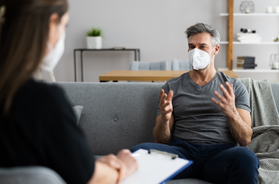 ¿Cuándo ir al psicólogo y cuáles son los beneficios de llevar terapia?