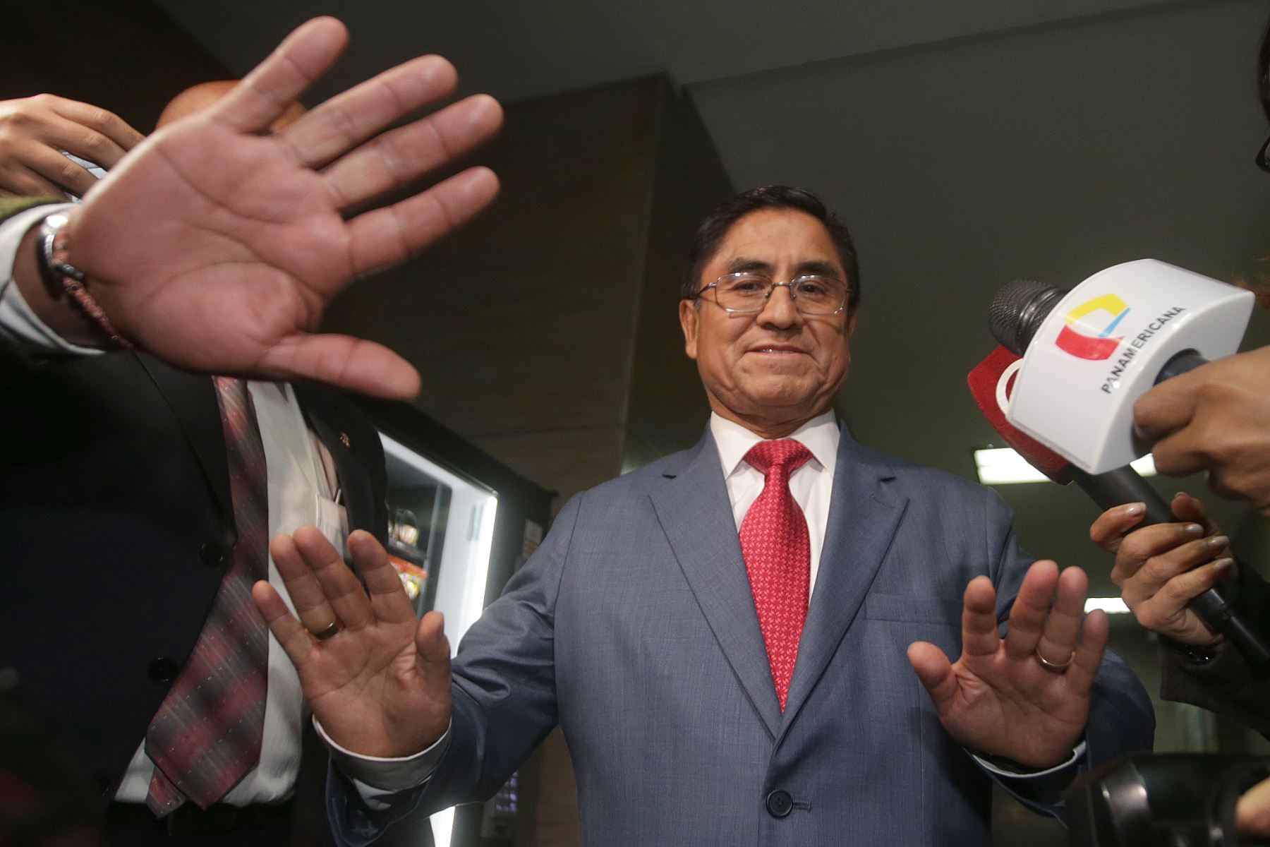 Presidencia del Congreso convoca a Hinostroza a sesión que verá su destitución