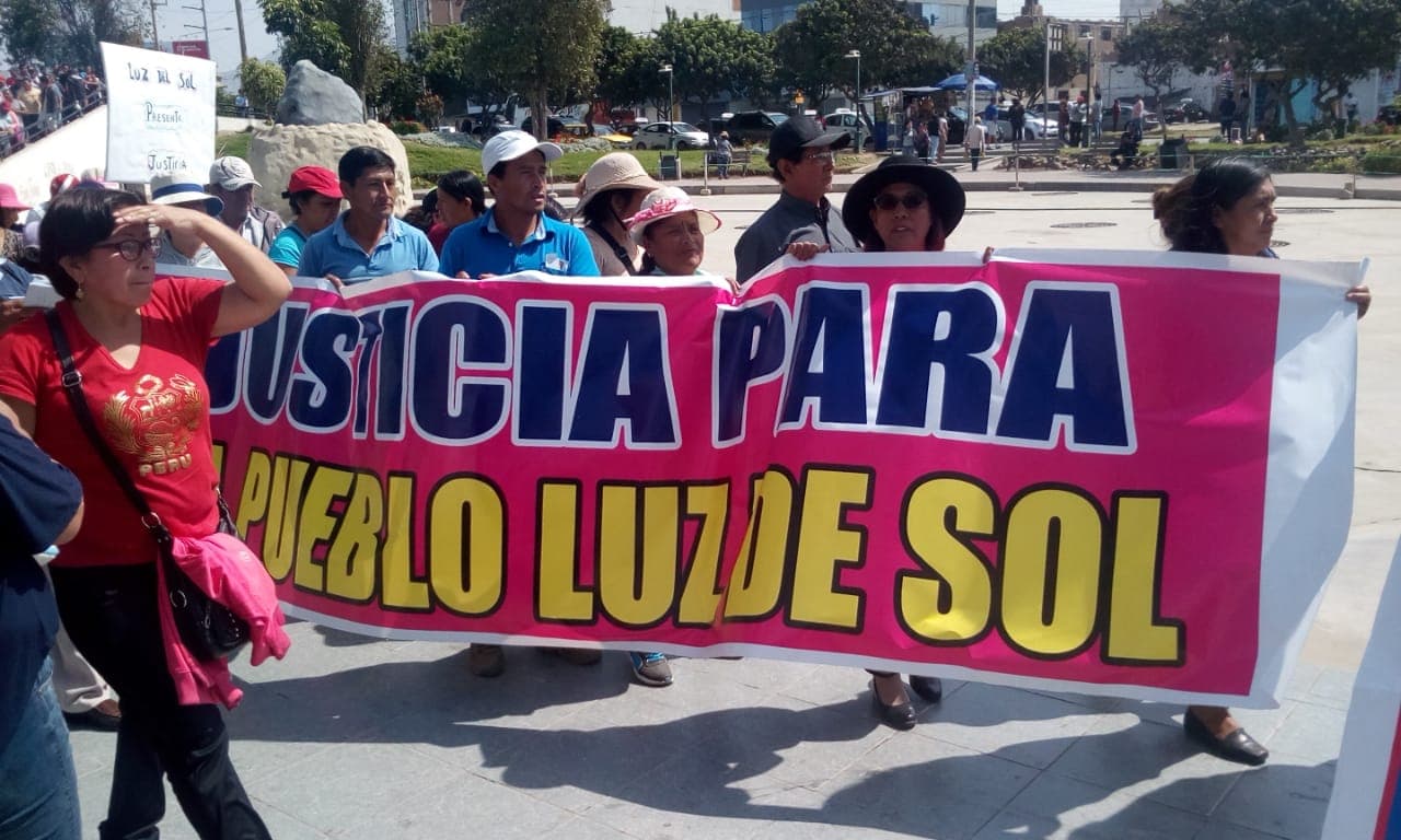 Pobladores de Luz del Sol en Chicama acatan plantón fuera del Poder Judicial