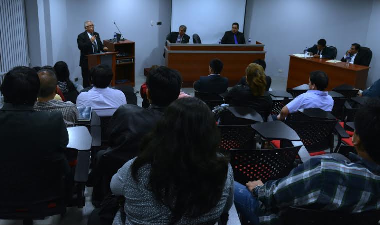Destacados juristas debaten sobre delitos de omisión y ley laboral
