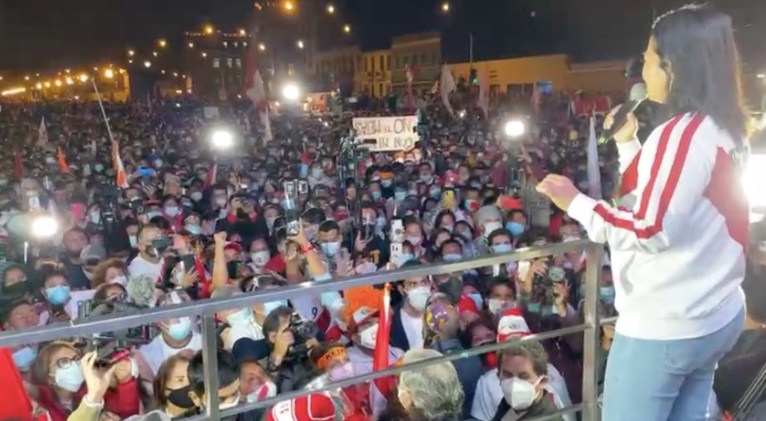 Miles de peruanos participan en Lima en marcha #RespetaMiVoto por unas elecciones limpias