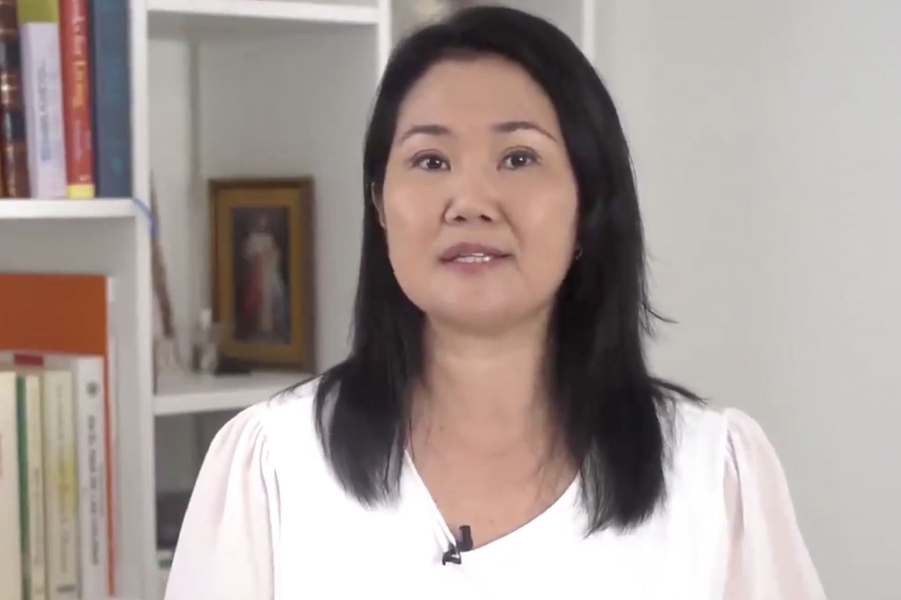 Candidata Fujimori dice abiertamente que defenderá Constitución de 1993