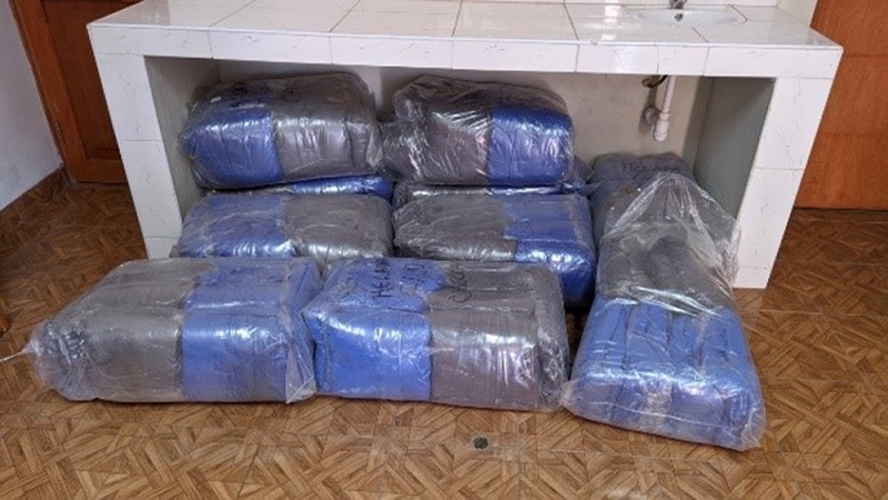 "Kits de abrigo para heladas y friaje están almacenados en condiciones inadecuadas"