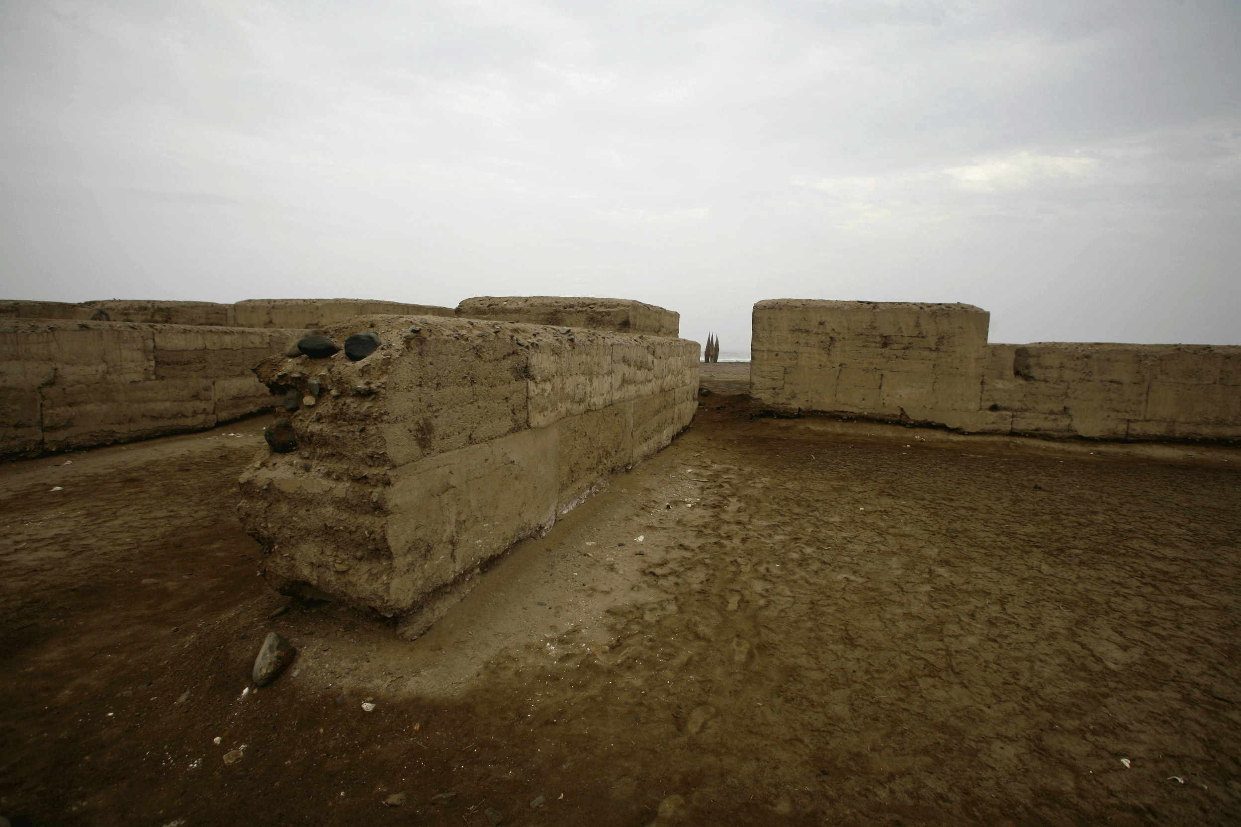 Buscan poner en valor obra La máquina de arcilla en Huanchaco 