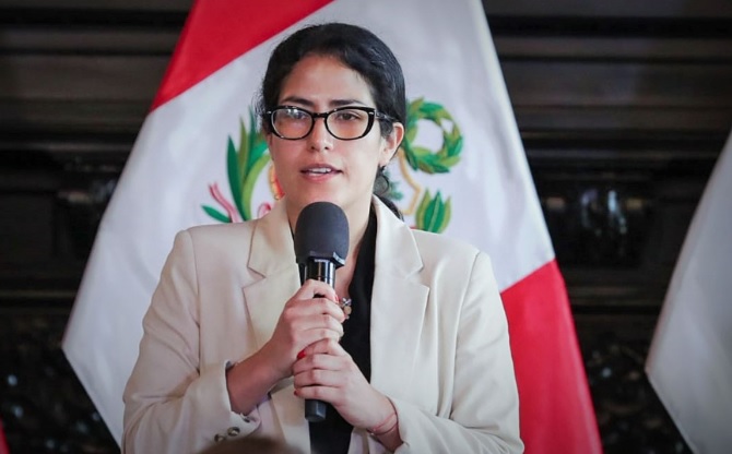 Ministra de Transportes: “Nuestra disposición es escuchar a la población y dar soluciones”