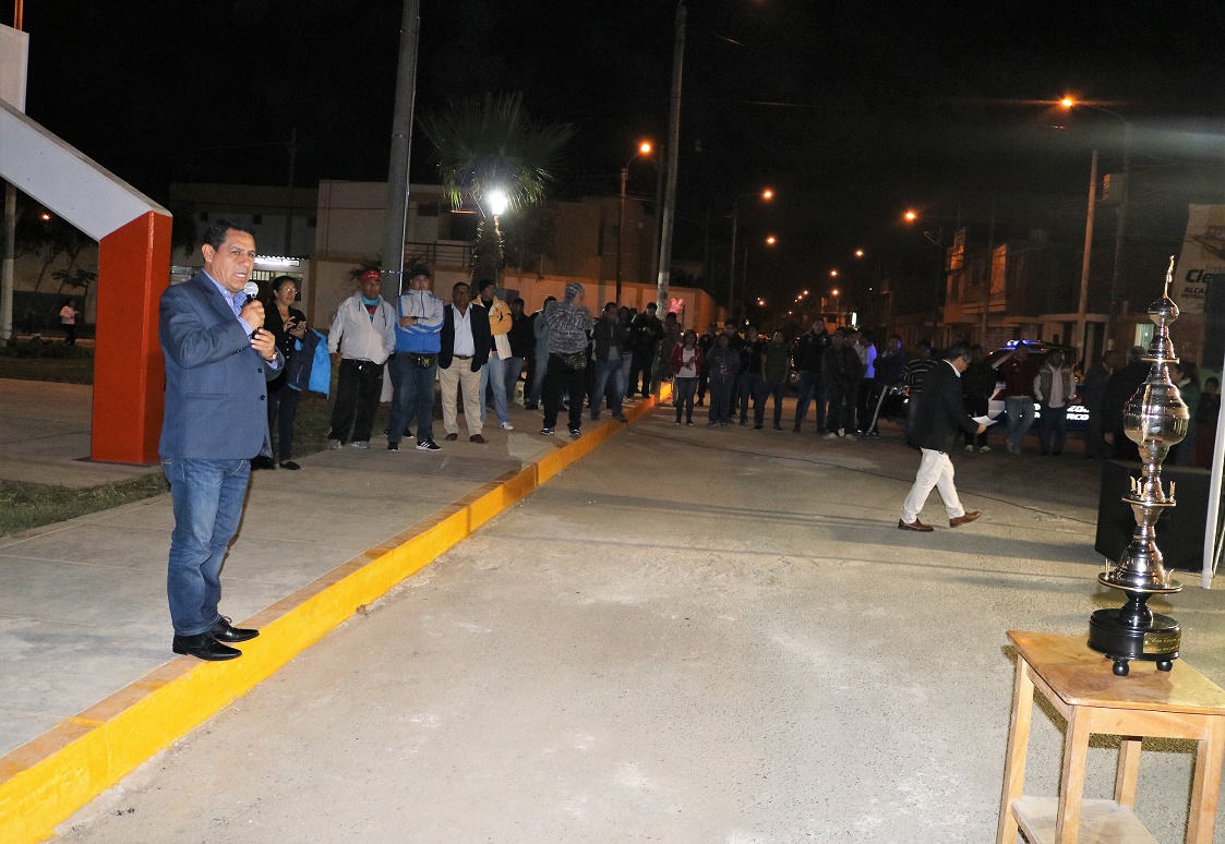 Víctor Larco: inauguran modernas losas deportivas en Buenos Aires Centro
