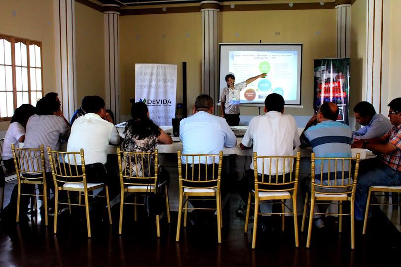 Comunicadores de La Libertad se unen en la lucha contra las drogas