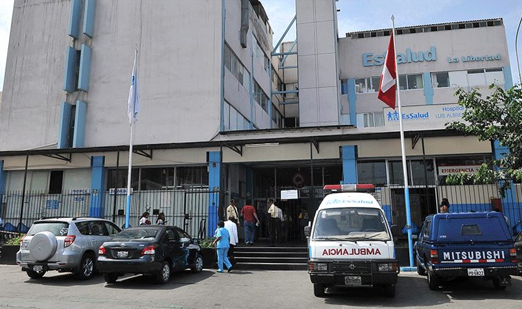 Trujillo: Detienen a sujeto dentro de hospital cuando fotografiaba a una menor