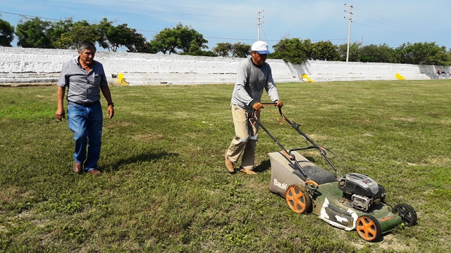 Mejoran estadio de Magdalena de Cao para inicio de campeonato de fútbol  