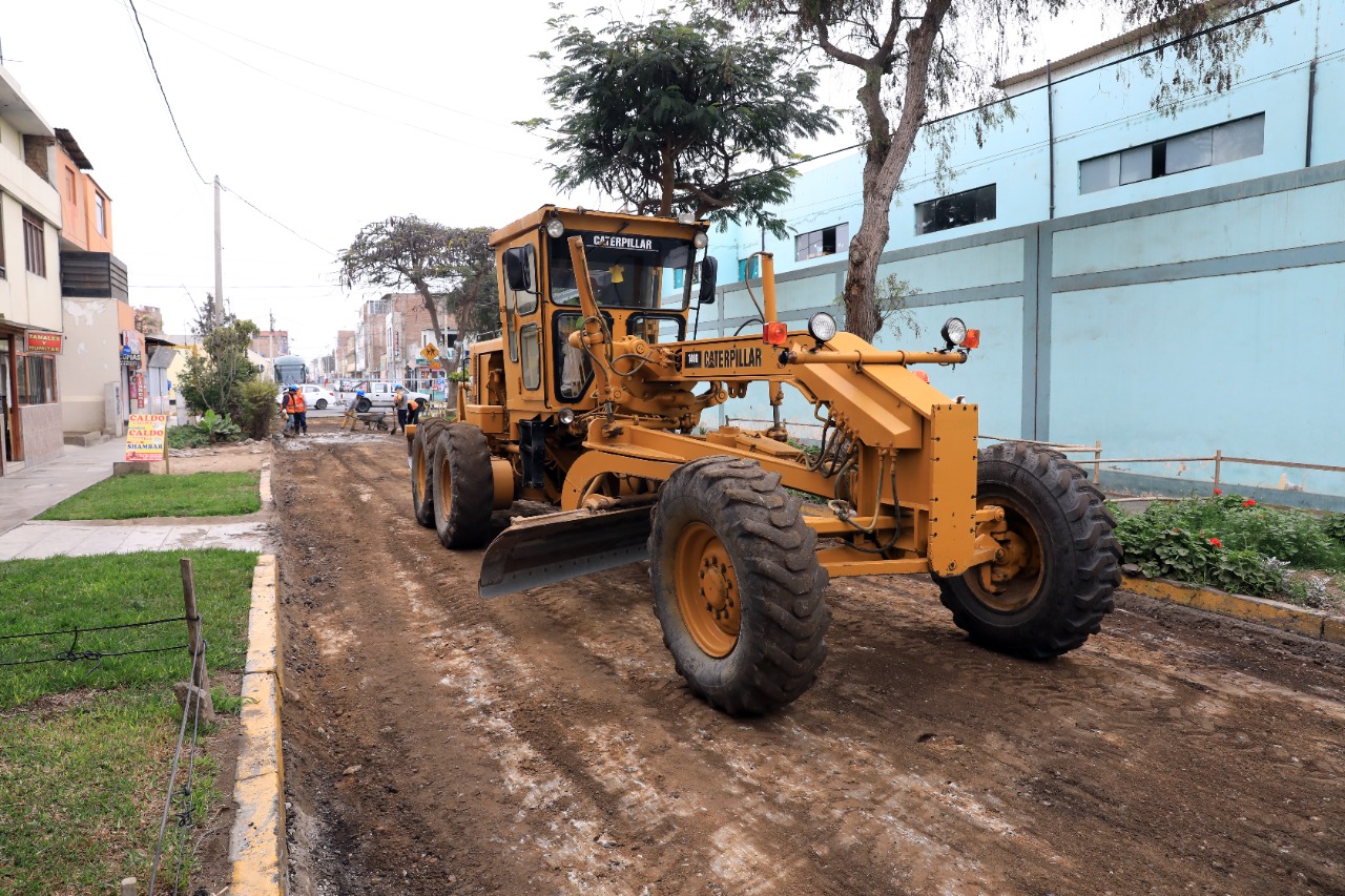 Trujillo: repararan pistas en mal estado de la urbanización Las Quintanas
