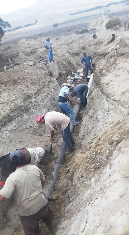 Chao: dan mantenimiento a tubería matriz de parcela San Carlos de Chavimochic