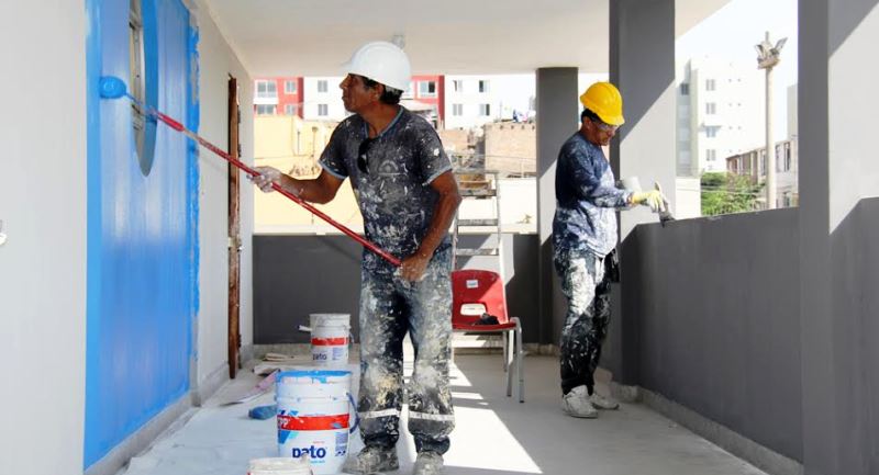 En todo el país 50 mil colegios recibieron S/ 347.8 millones para mantenimiento 