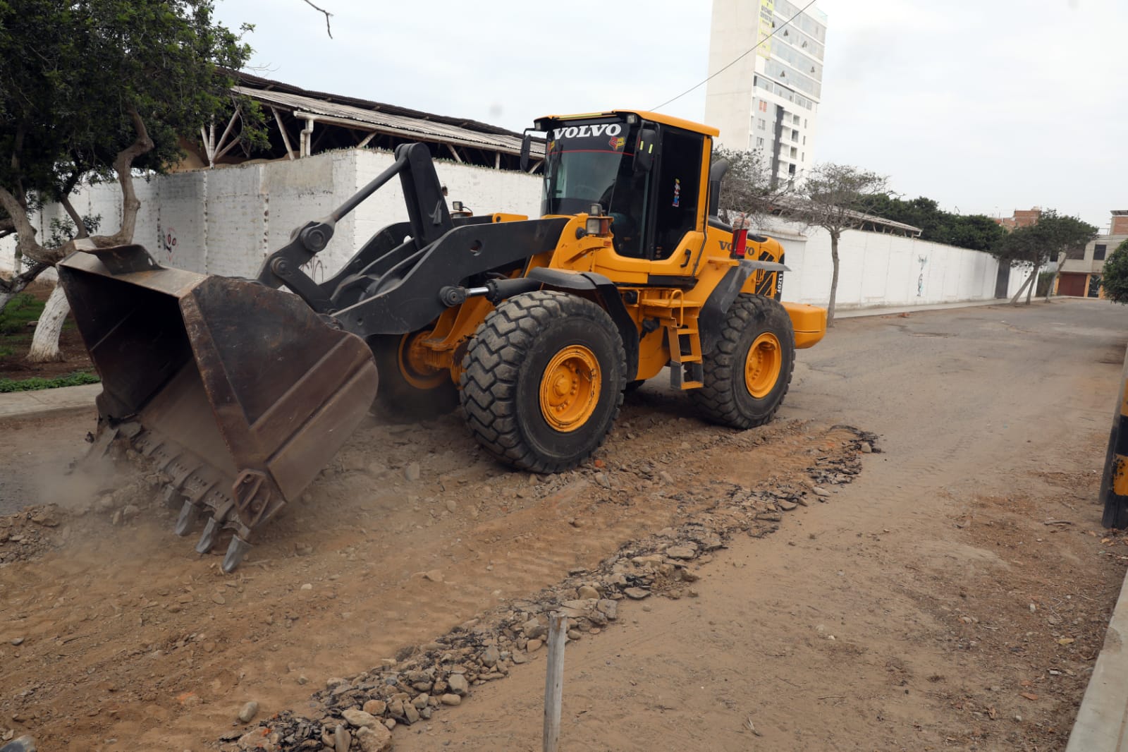 Trujiillo: luego de 40 años, por fin arreglan calles de urbanización La Esmeralda