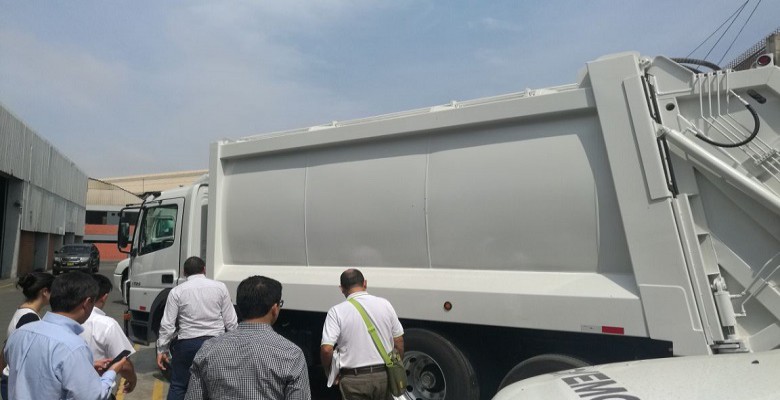 Segat inspecciona que compactadoras adquiridas por consorcio Trujillo Limpio cumplan con términos de referencia