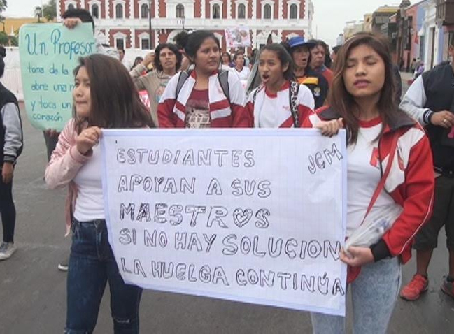 Trujillo: Defensoría investiga caso de escolares en marcha de apoyo a huelga docente