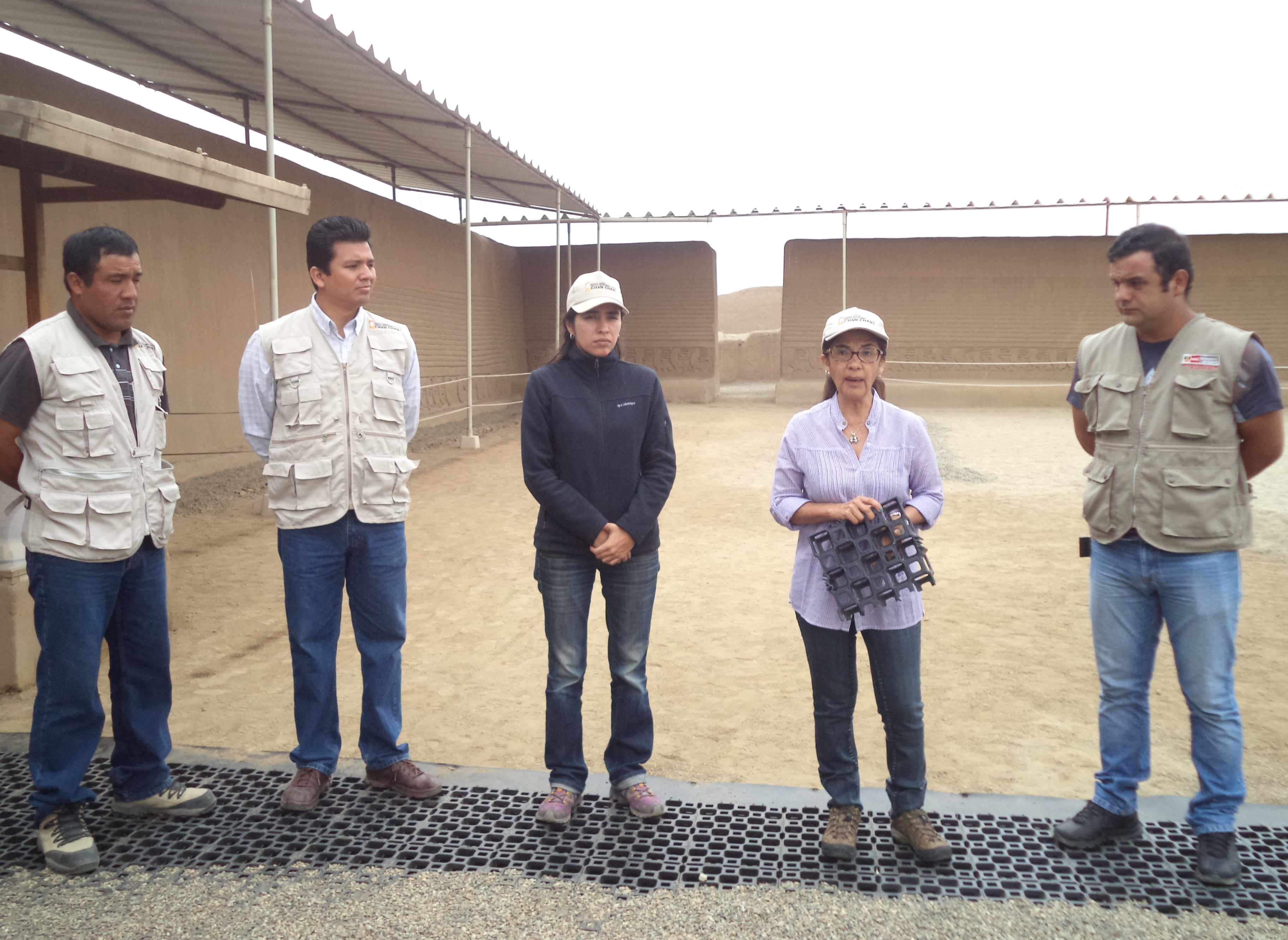 Mejoran pisos y cubiertas en Chan Chan por El Niño